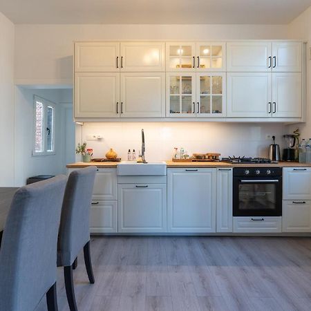 Large Room In House W Shared Kitchen & Bathroom W Free Parking Bluecard Antwerpen Exterior foto